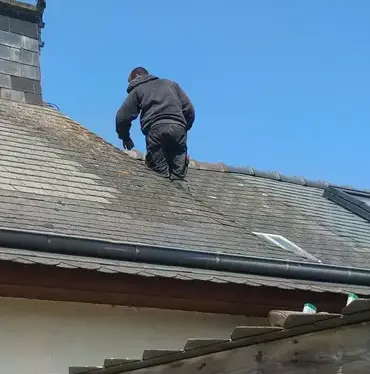 démoussage toiture Plélan-le-Grand-1